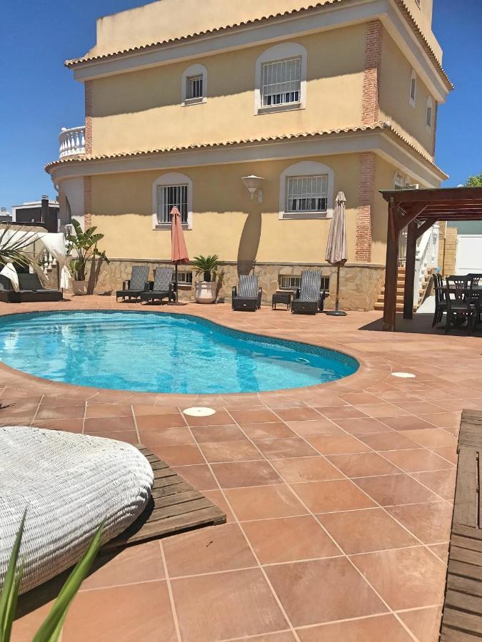 Vickys Villa Puerto Marino ภายนอก รูปภาพ