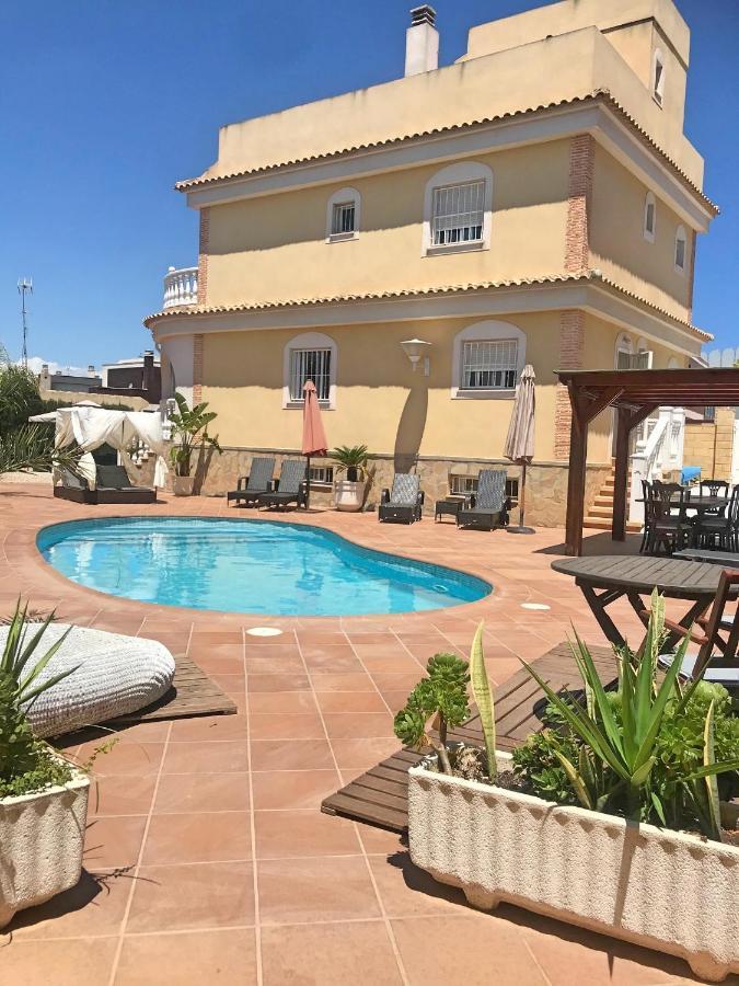 Vickys Villa Puerto Marino ภายนอก รูปภาพ